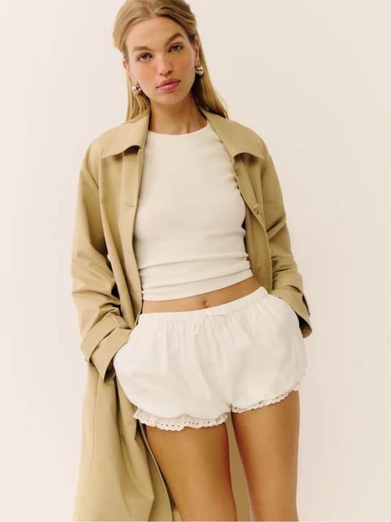 Reformation Pants - BNWT Reformation Betsy Short Ivory - Size S